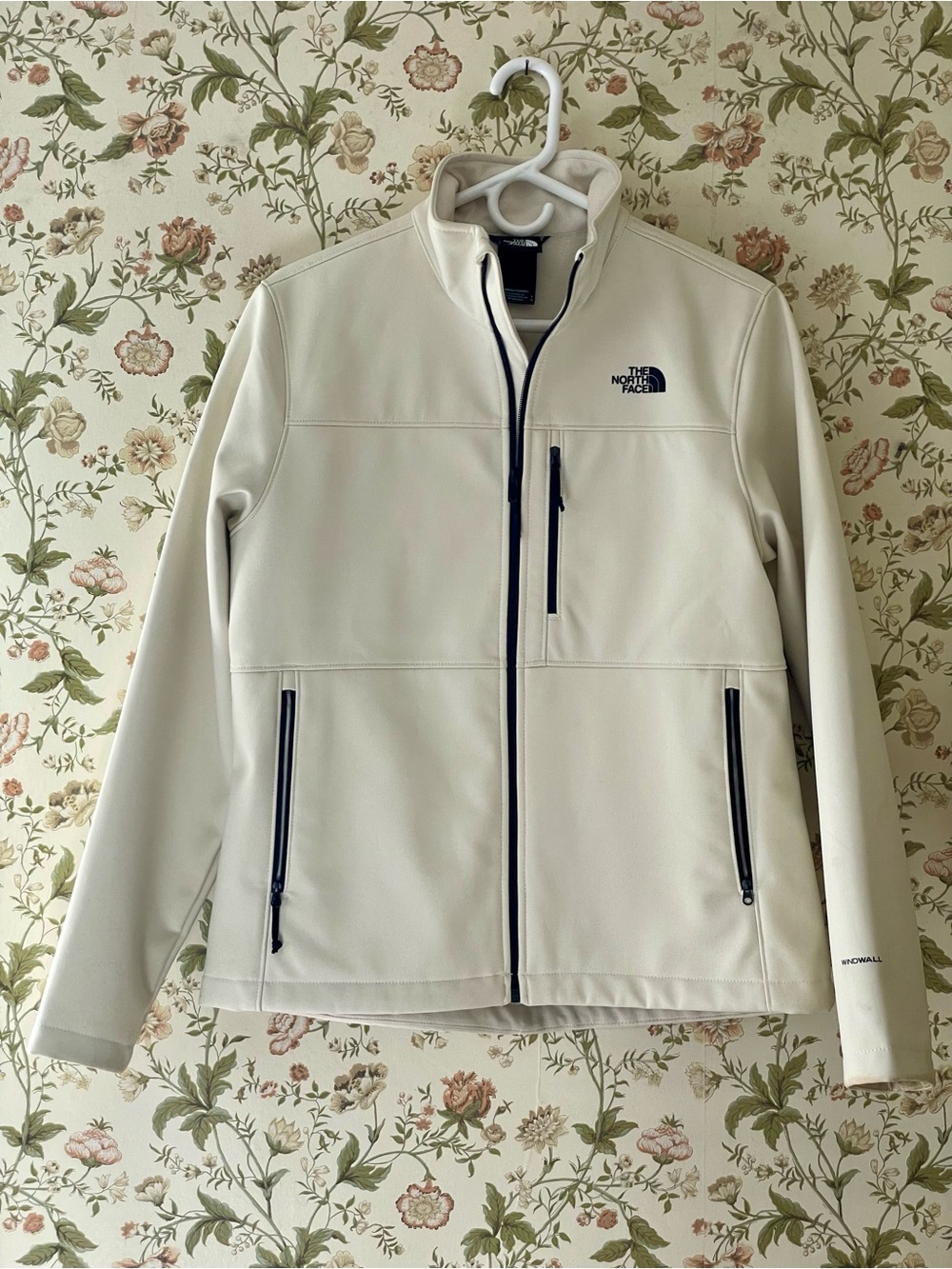 The North Face Women’s Winter White Softshell Jacket